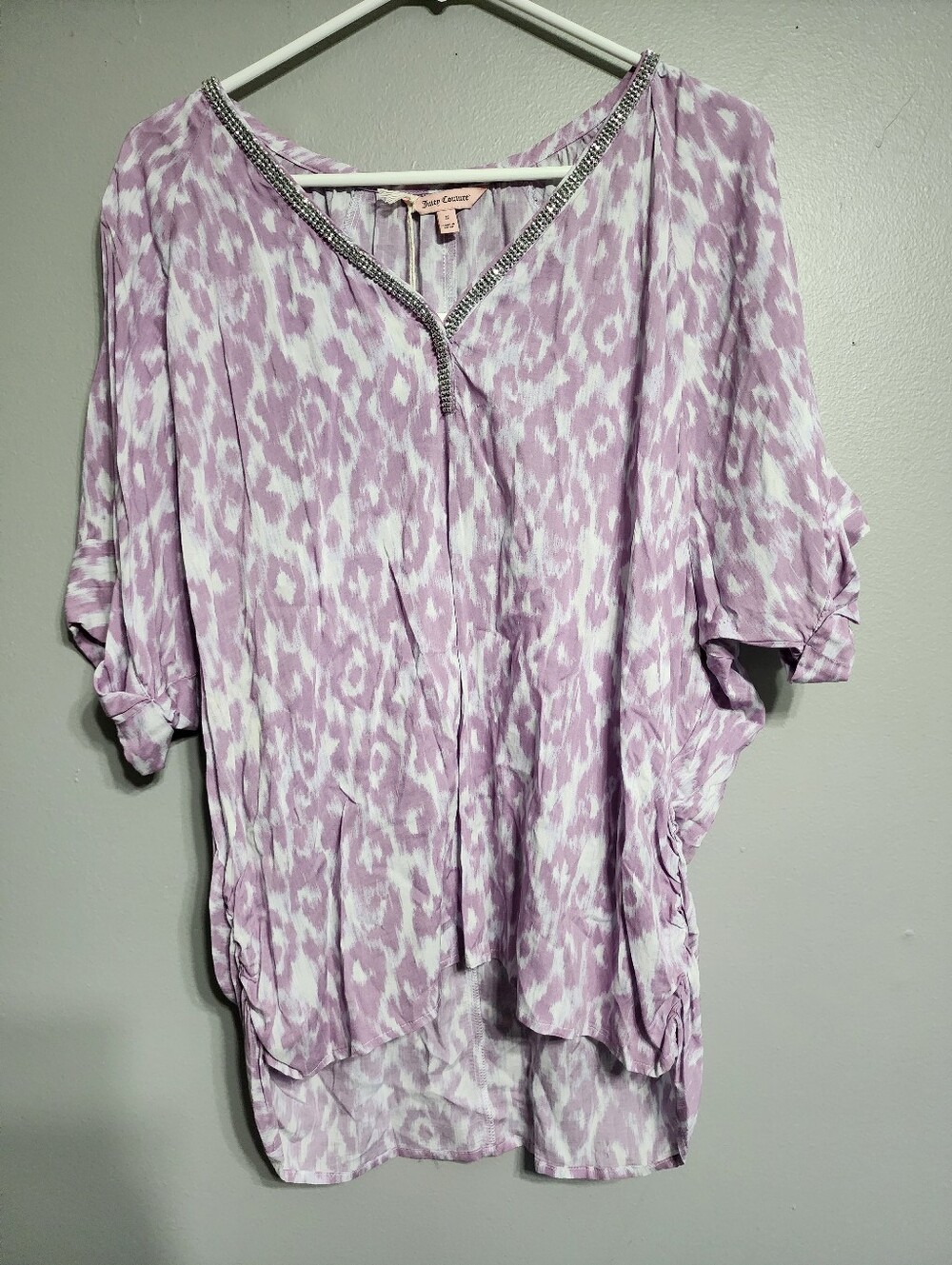 Juicy Couture Lavender and White Printed Tunic with Embellished V-Neck